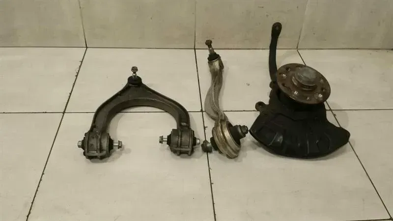 MERCEDES S55 AMG W220 Right Front Hub SET A2203304220 Wheel Bearing Housing Front Re