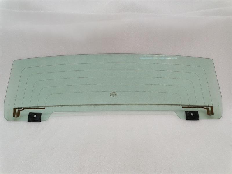 Audi R8 Type 42 V10 5.2 Spyder Rear Screen 427845501A Rear Window