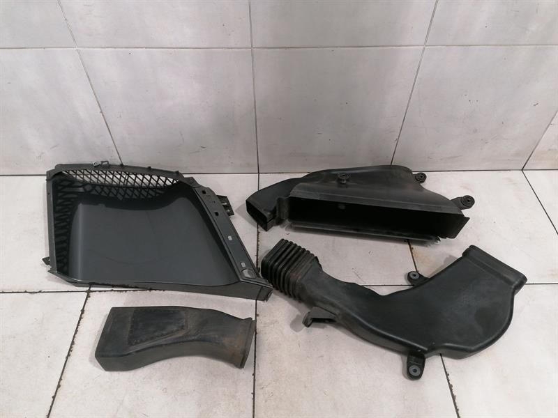 Audi R8 Type 42 V10 5.2 Spyder Intake Pipe 427853189B Intake Hose Intercooler