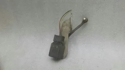 Mercedes SL R230 Czujnik poziomu zawieszenia A0025428818 Czujnik poziomu SL55