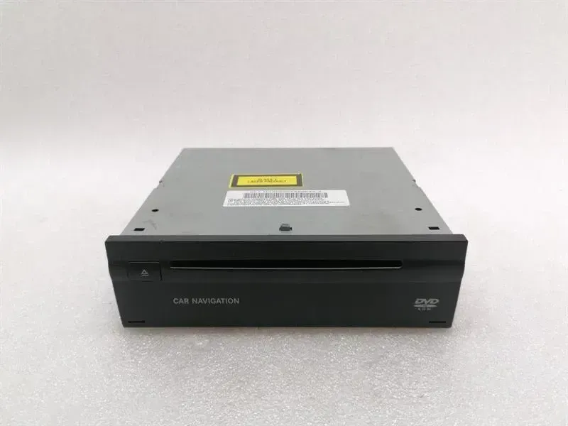 MERCEDES SL R230 DVD ROM A2208703589 SAT NAV COMPUTER