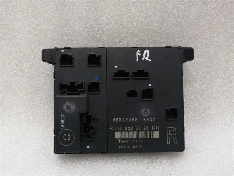 Mercedes SL R230 Right Door Module A2308203626 Door Control Unit Right