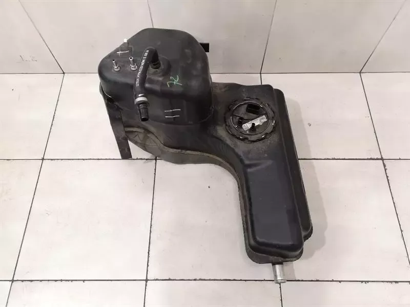 Audi R8 Type 42 V10 5.2 Spyder Fuel Tank 427201021A Fuel Tank