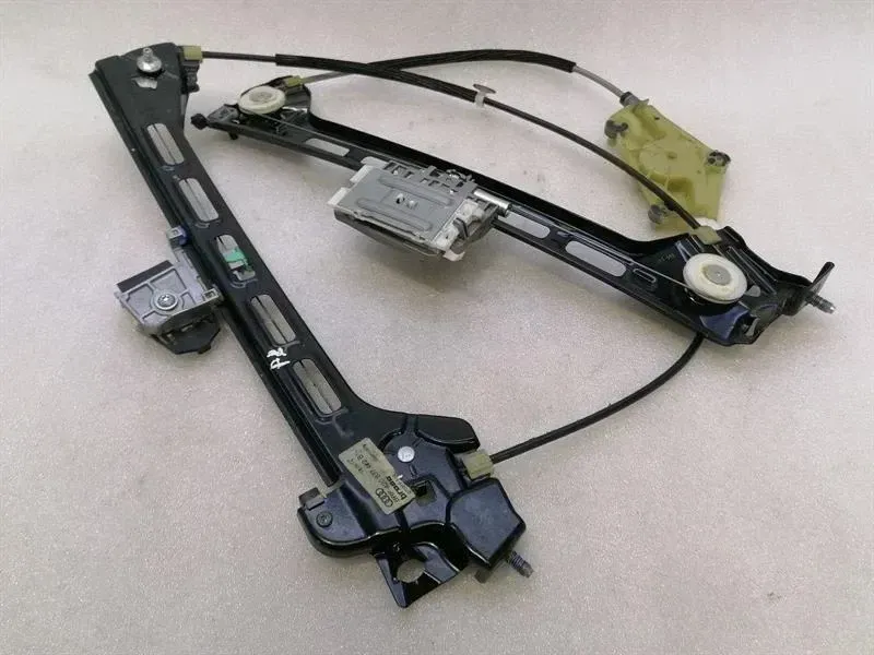 Audi R8 Type Spyder Right Front Door Winder 420837462B Window Regulator Front Right