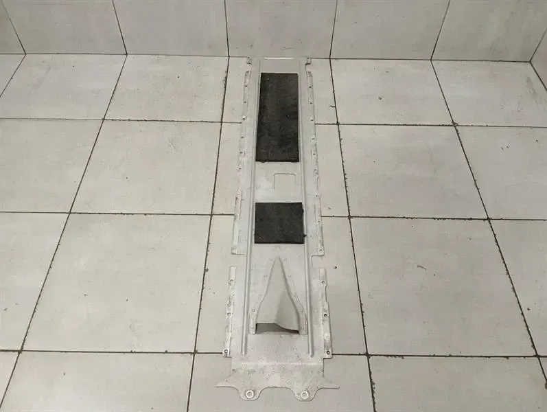 Lamborghini Huracan LP640 EVO UNDERTRAY 4T0825207B CENTER Underbody Trim