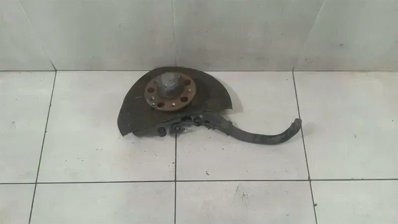 Mercedes E55 AMG W211 Left Front Hub A2303300520 Wheel Bearing Housing Front Left