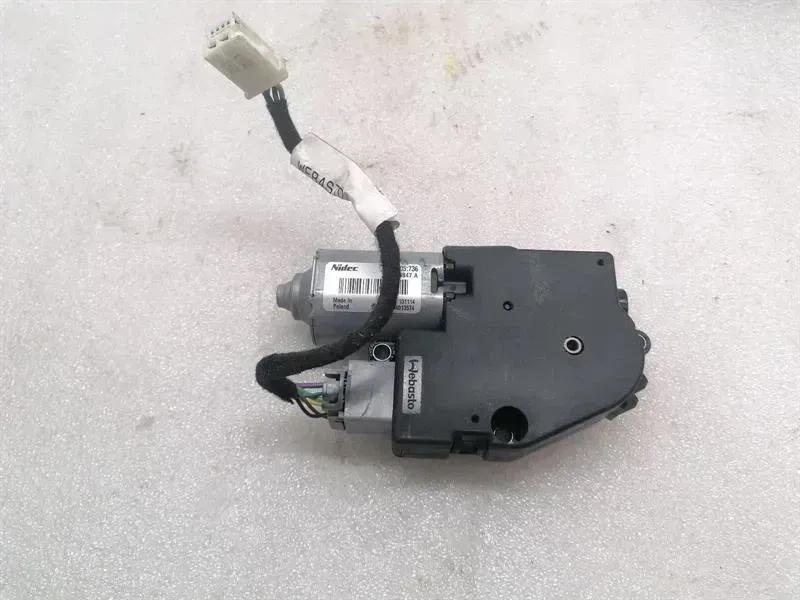 MERCEDES C Class W204 Sun Roof Engine A2048201442 Sunroof Motor