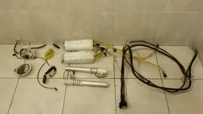 Audi S8 D3 Fuel Pump Electric Set 4E0919679J Fuel Pump Set 5.2 V10