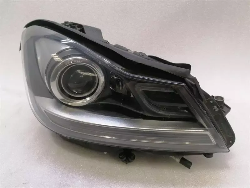 Mercedes C W204 Right Headlight A2048203839 Headlight Headlamp Remopf