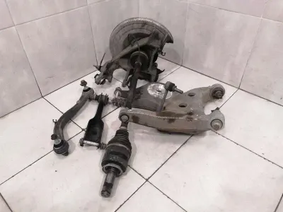 Range Rover Sport L494 Задна дясна главина LR043593 Корпус на колесен лагер Заден комплект