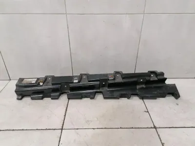 Lamborghini Huracan LP 610-4 COUPE kreisā turētāja kronšteins 4T0853997A turētāja turētājs