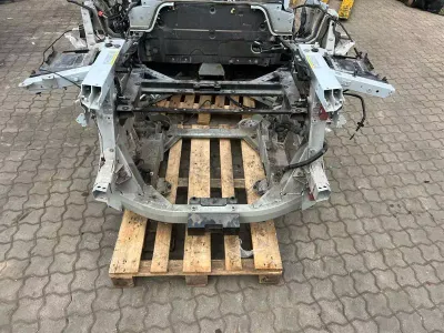 AUDI R8 TYPE 42 V10 5.2 SPYDER CADRE ARRIÈRE 427813031TA pare-chocs arrière