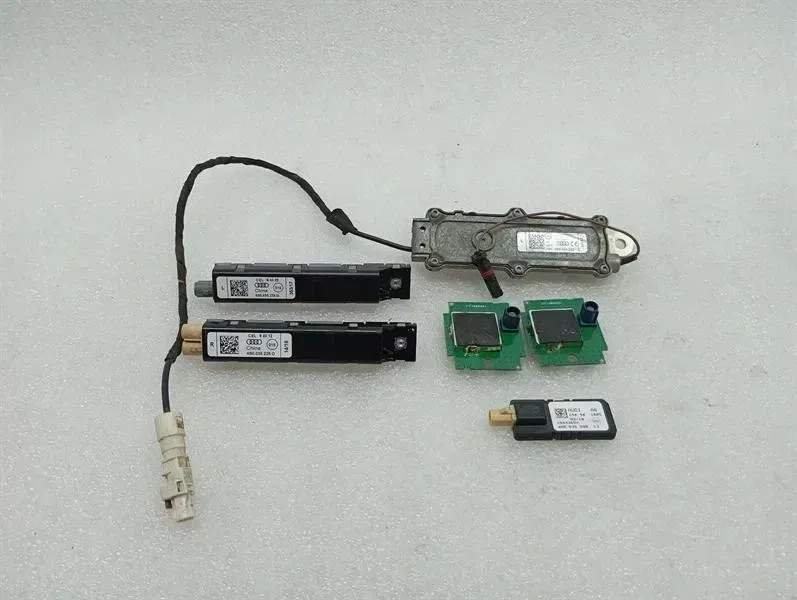 Lamborghini Huracan Performante Aerial / Antenna 4S0035225 Antenna