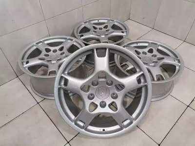 19 КОМПЛЕКТ ЛЕТИ ДЖАНТИ PORSCHE 987 99736215805 КОМПЛЕКТ ЛЕТИ ДЖАНТИ 8JX19 9.5JX19