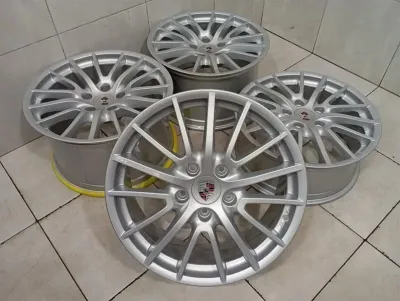 Porsche 911 997 Alloy Wheel Set 99736216206 Alloy Wheel Set Sport Design C4 4S