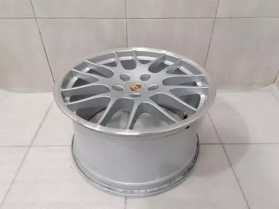 Felga aluminiowa Porsche Panamera 970 97036219200 11JX20 ET63 R20