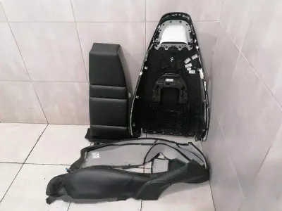 Porsche Panamera 970 poduszka na siedzenie 97065312200 siedzenie skórzane lewe siedzenie