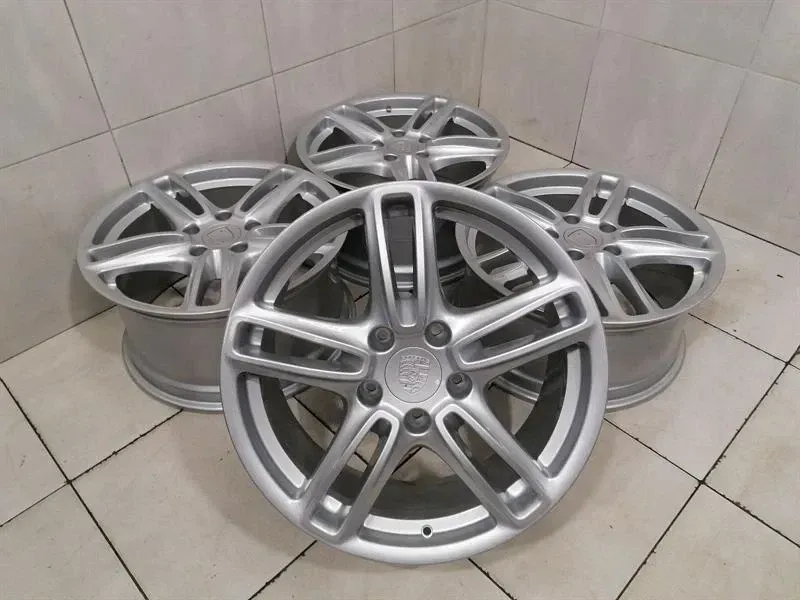 Porsche Panamera 970 Alloy Wheel 97036215804 Alloy Wheel 9JX19 ET60 SET SET