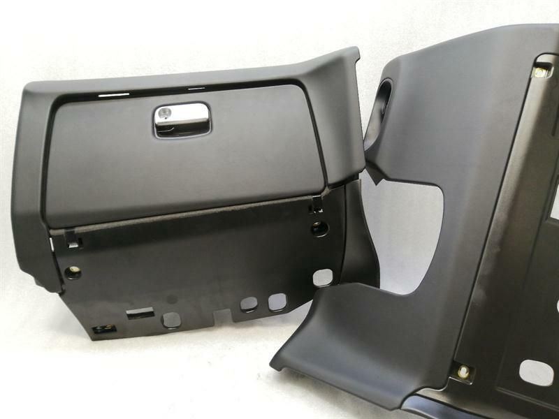 PORSCHE MACAN 95B Knee Trim and Glovebox 95B857558A RHD EXTENDED LEATHER SET