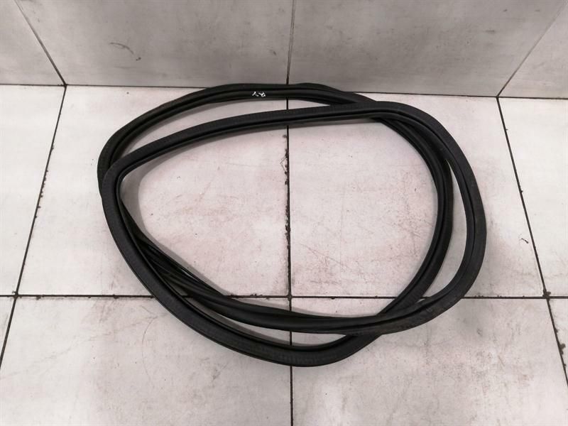 Porsche Macan 95B rear left door seal 95B833721 door seals rear Li