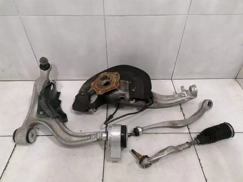 Bentley Continental GT 18-24 3S 3SD Right Front Hub 971407246L Wheel Bearing Housing