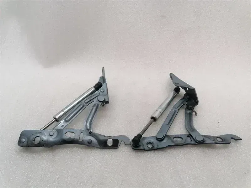 Aston Martin DB9 Volante Boot hinge 4G43-42740-AD tailgate hinge