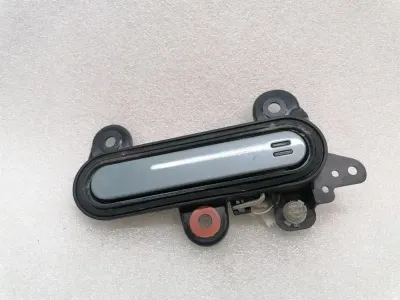 Poignée de porte de direction ASTON MARTIN DB9 4G43-226A28-AD