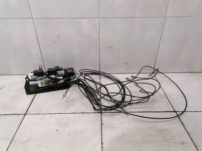 ASTON MARTIN DB9 stūre kabrioleta augšdaļas hidrauliskais sūknis 4g43-9g803-ad sūkņa augšdaļa