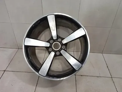 21 Porsche 911 992 Turbo Alufelge 992601025AJ Alufelge Hinten 12J