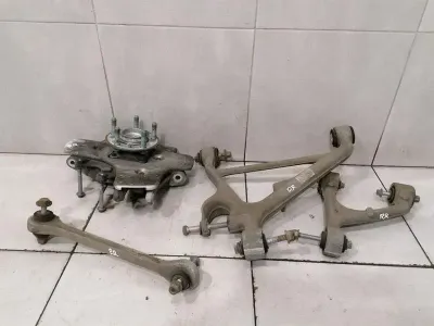 Aston Martin Vantage V12 Radnabe Hinten Rechts AD23-5A970-AA Radlagergehäuse Hinten Re