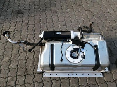 Aston Martin Vantage V12 Fuel Tank Kit AD23-9C133-AF Fuel Tank SET