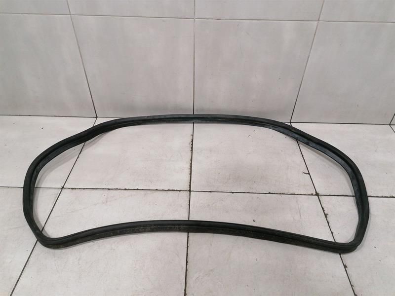 ASTON MARTIN DBS V12 08-12 Boat Lid Seal 4G43-F43720-AH Trunk Seals