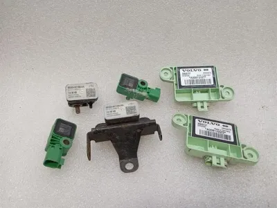 ASTON MARTIN VANTAGE V12 Sensor 30669107 AUFPRALL-CRASH