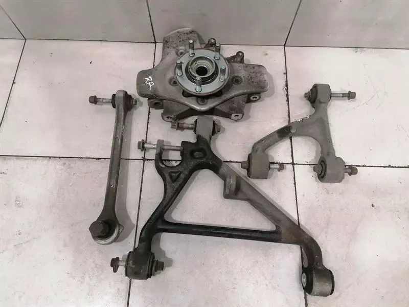 ASTON MARTIN VANTAGE V12 S Right Rear Hub V12S Wheel Bearing Case Rear Right