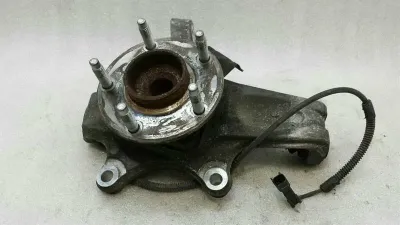 Chevrolet Corvette C6 Left Front Hub 88965637 Wheel Bearing Case Front Left