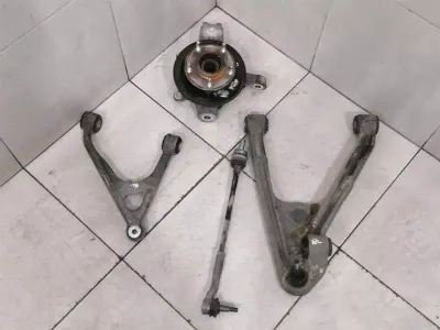 Chevrolet Corvette C6 Left Rear Hub 88965638 Wheel Bearing Housing Rear Left Set