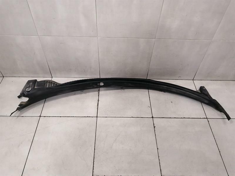 Chevrolet Corvette C6 Front Windshield Cowl Panel 15822873 Wind Barrel Trim