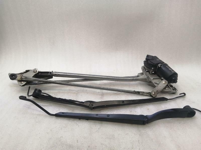 Chevrolet Corvette C6 Front Wiper Engine 15147565 Wiper Motor Front