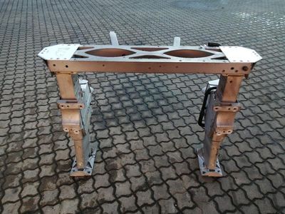 Aston Martin DB9 Volante priekšējā gala klips 8G43-CSA01-GA slēdzenes turētāja priekšējā maska