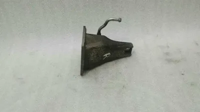 Aston Martin DB9 Volante labais dzinēja stiprinājums 4G43-7M125-CC labais motora stiprinājums