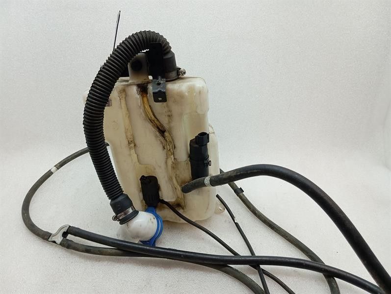 Aston Martin Rapide washer fluid reservior 6G33-17B613-ba washer fluid tank