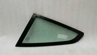 Aston Martin Vanquish S RLH 1/4 glas CD33-N29701-AD Dörrpanel 1/4 bak vänster