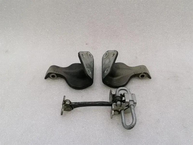 Ferrari 612 Scaglietti F137 right door hinge brake 67499800 door hinge brake