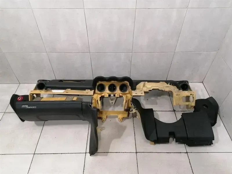 FERRARI 612 SCAGLIETTI F137 DASHBOARD 674480 RIGHT HAND DRIVE RHD