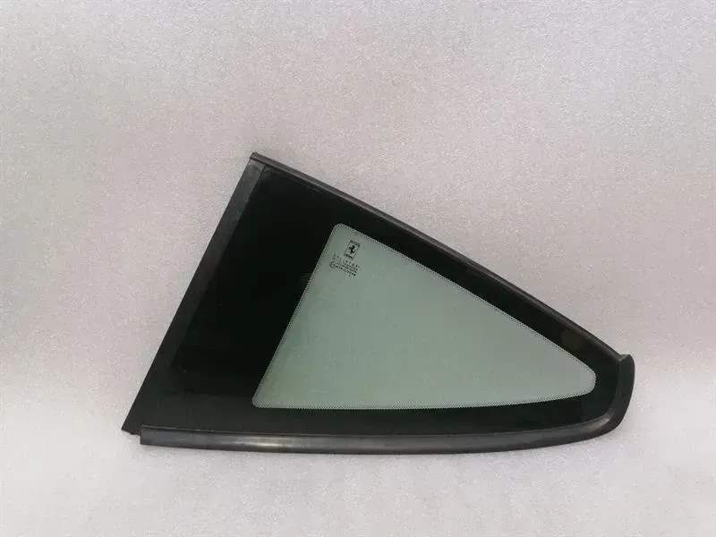 Ferrari 612 Scaglietti F137 Left Rear 1/4 Glass 66855700 Door Glass 1/4 Rear LH