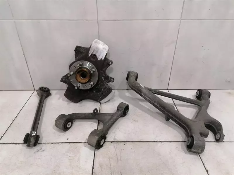 ASTON MARTIN DB9 COUPE Left Rear Hub 8D33-5A971-AB Wheel Bearing Case Rear Left