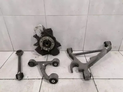 ASTON MARTIN DB9 COUPE Right Rear Hub 8D33-5A970-AB Wheel Bearing Case Rear Re