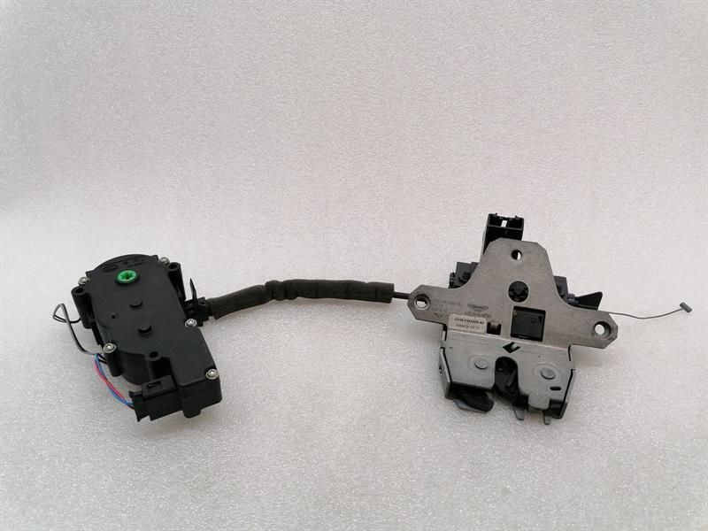 ASTON MARTIN VANQUISH AM310 Boat Lock DD43-14B529-AD Tailgate Lock