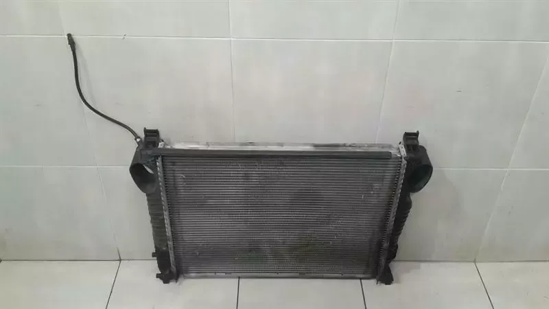 Mercedes SL R230 Water Radiator A2305000303 Water Cooler Cooler M275 V12 SL600