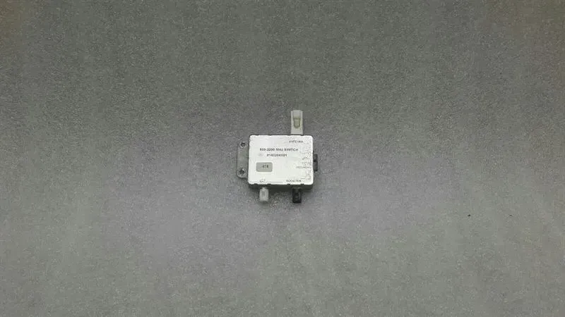 Mercedes S-Class W221 W216 Aerial / Antenna A2208271842 Antenna Booster